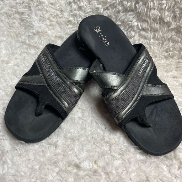 Skechers black & metallic gray slip on thong sandals rubber soles size 11. - Picture 4 of 10